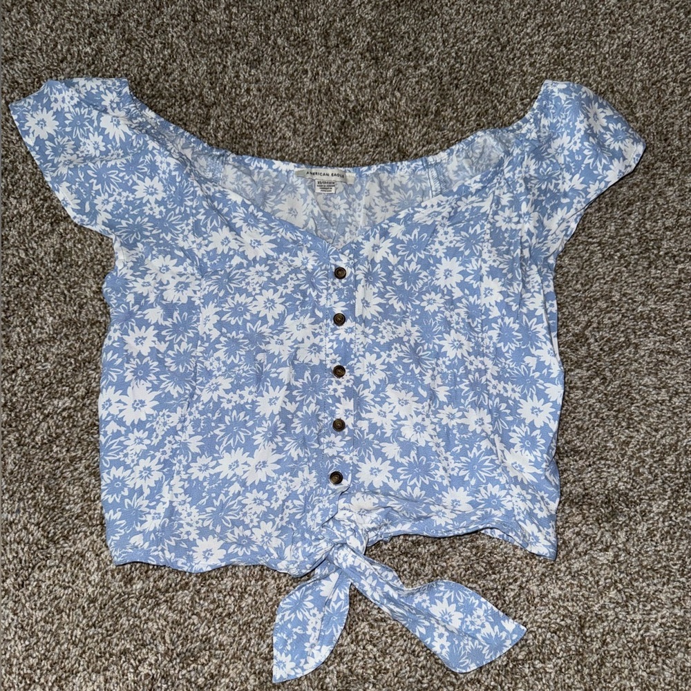 American Eagle Blue and White Floral Blouse